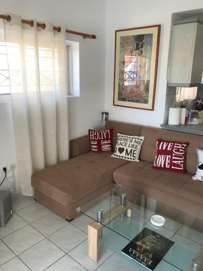The Swan And The Gull, Porto Rafti Yacht Harbor Apartment 외부 사진